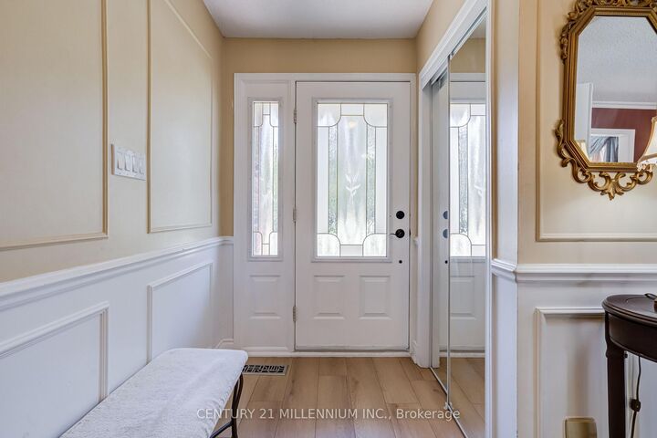 Property Photo:  126 Elgin Drive  ON L6Y 2E8 