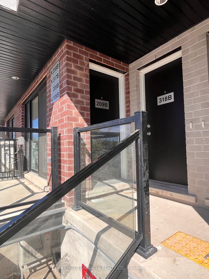 Property Photo:  16 Melbourne Avenue 209B  ON L2P 3J8 