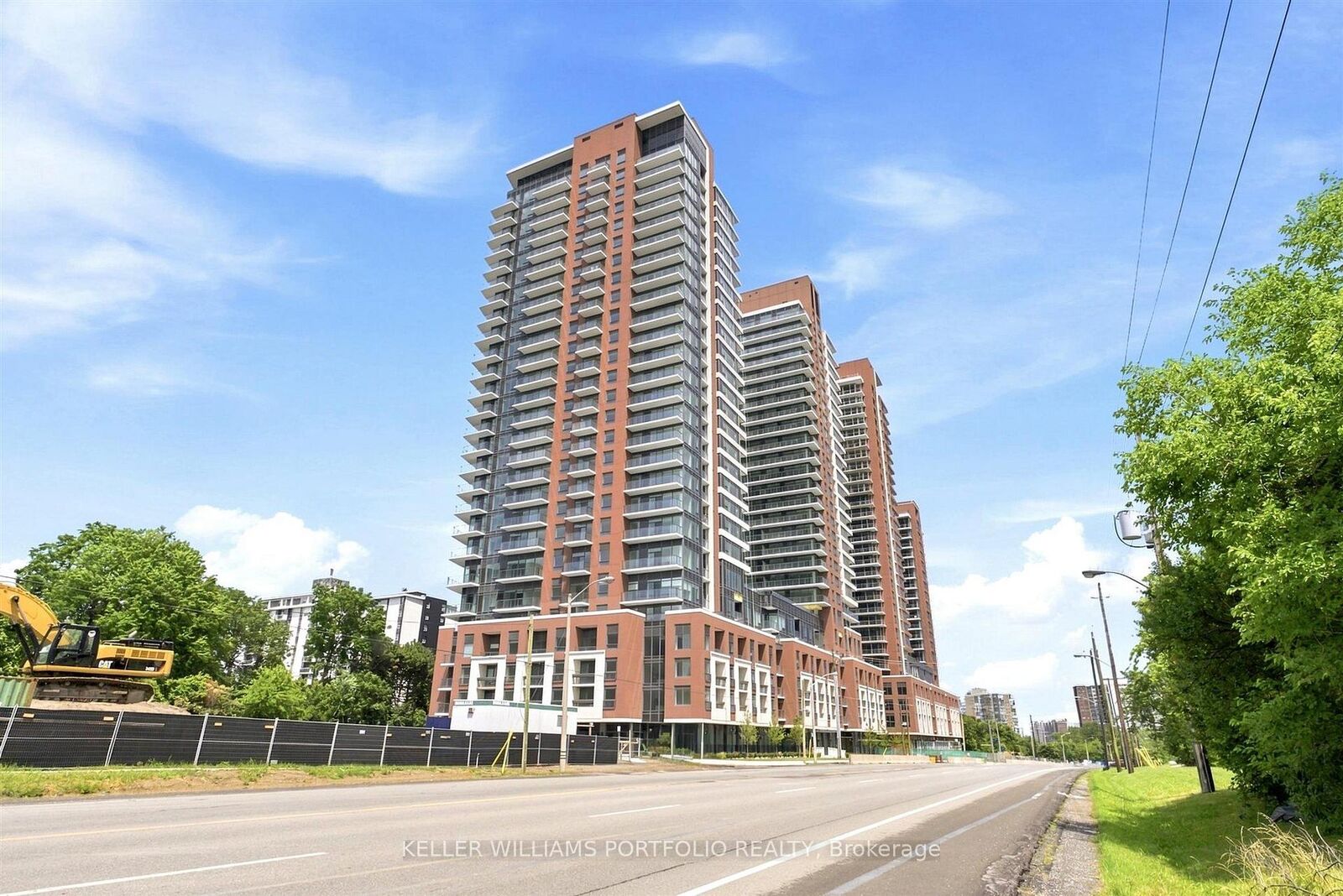Property Photo:  4010 Eglinton Avenue W 2009  ON M9A 0G5 