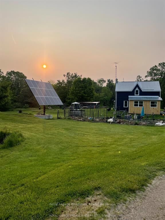 Property Photo:  369 5th Concession Rd S Road  ON K0H 1P0 