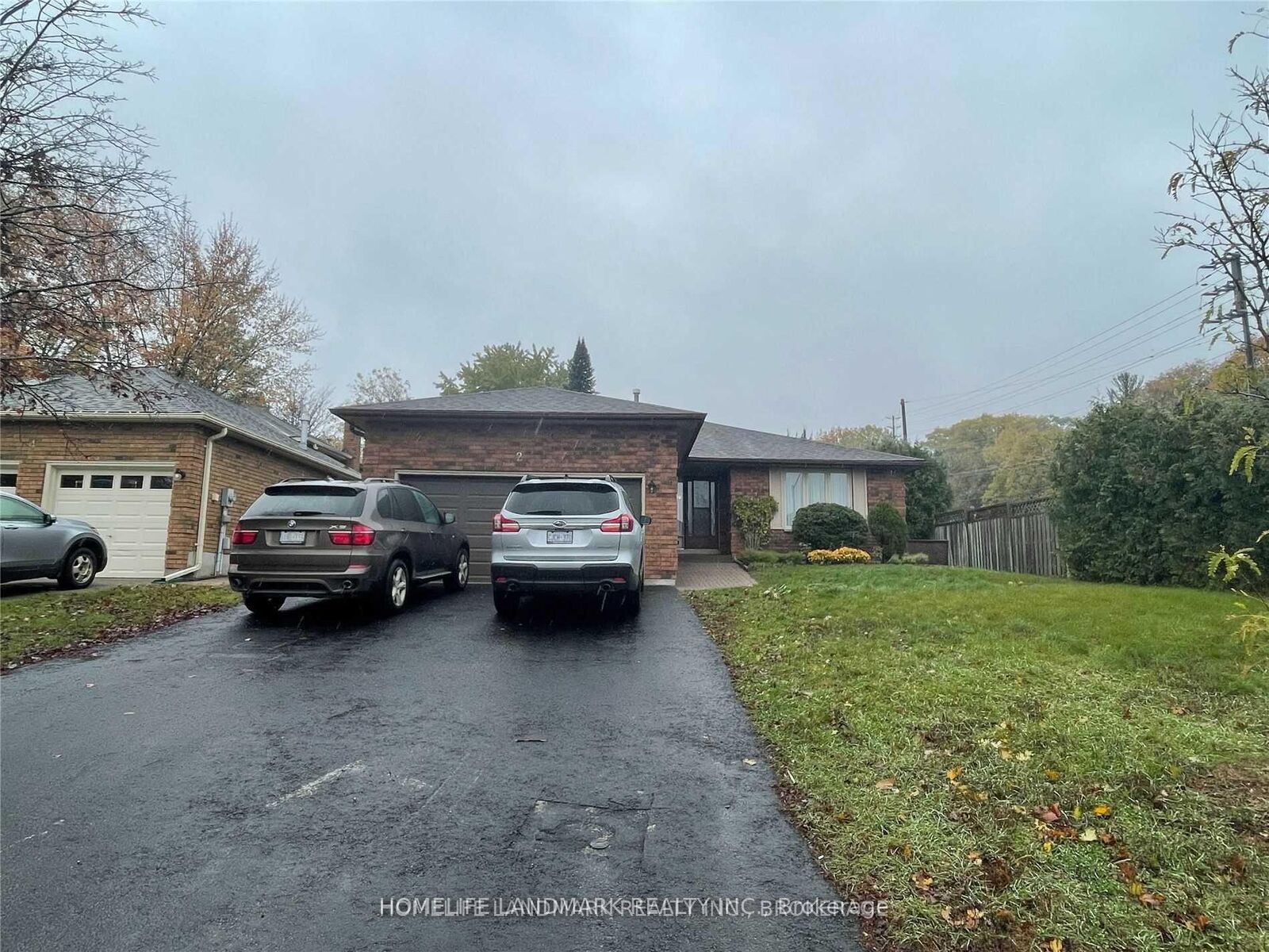 Property Photo:  2 Gibbon Drive Upper  ON L4N 6G3 
