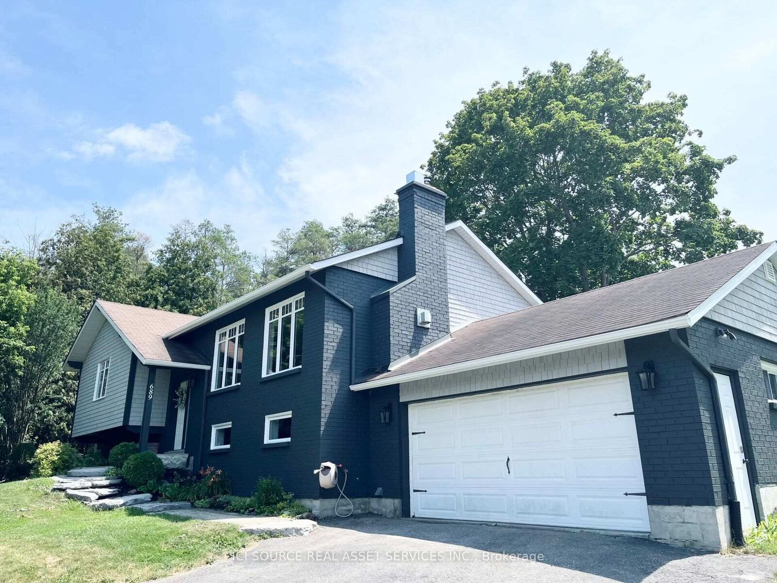 Property Photo:  689 Ravenshoe Road  ON L9P 1R2 
