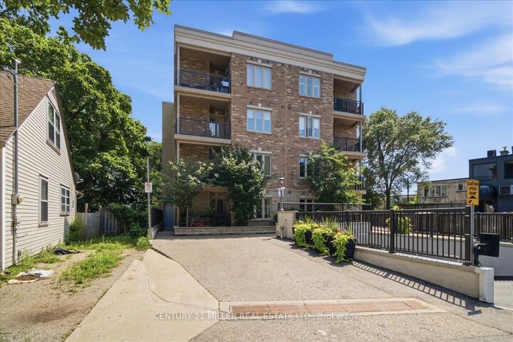 Property Photo:  70 Stewart Street 102  ON L6K 1X5 