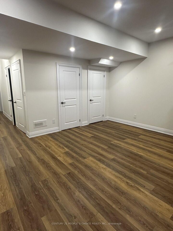 Property Photo:  126 Degrey Drive  ON L6P 4L7 