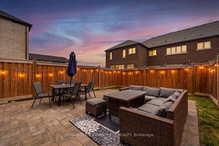 Property Photo:  211 Landolfi Way  ON L3Z 4L6 