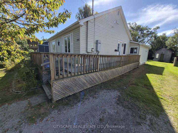 Property Photo:  725 Dominion Road  ON L2A 1G9 