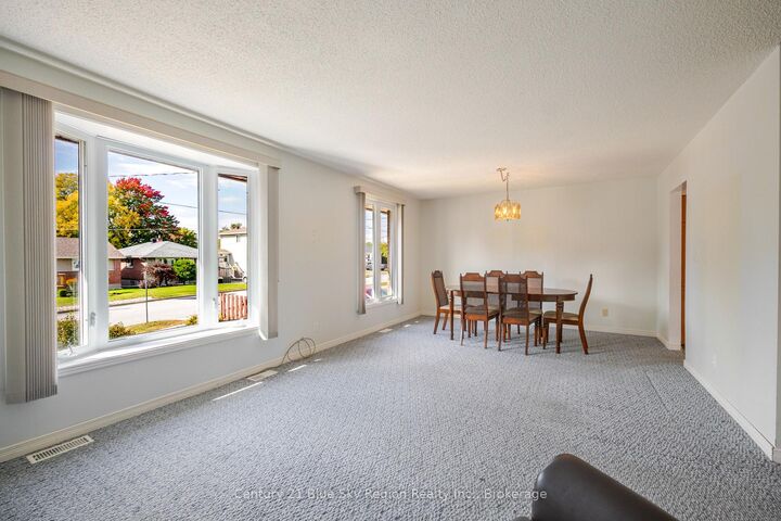 Property Photo:  430 Aubrey Street  ON P1B 6H9 