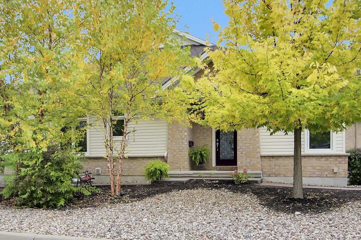 Property Photo: 522 Silverbell Crescent ON K1T 0P1