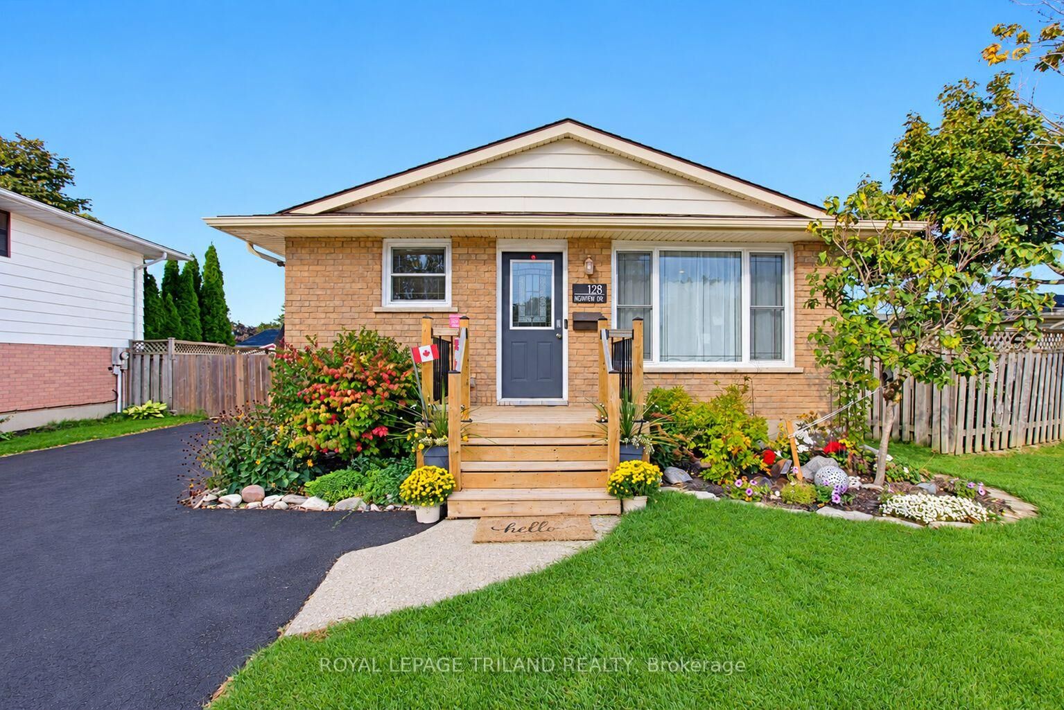 Property Photo: 128 Highview Drive ON N5R 5R4
