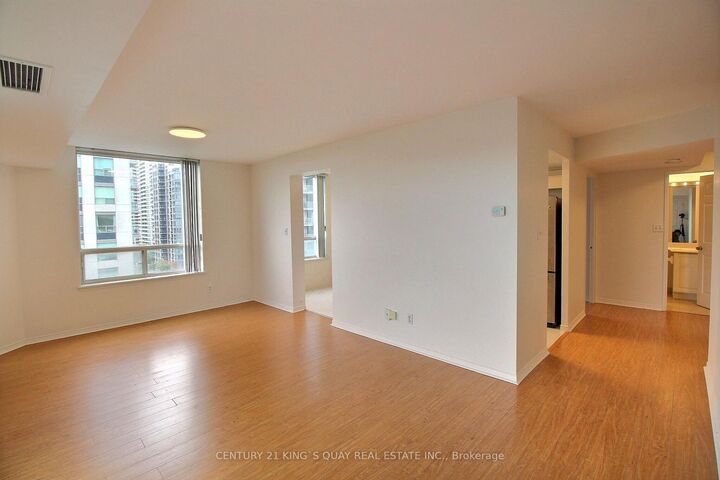 Property Photo:  18 Hillcrest Avenue 1005  ON M2N 6T5 