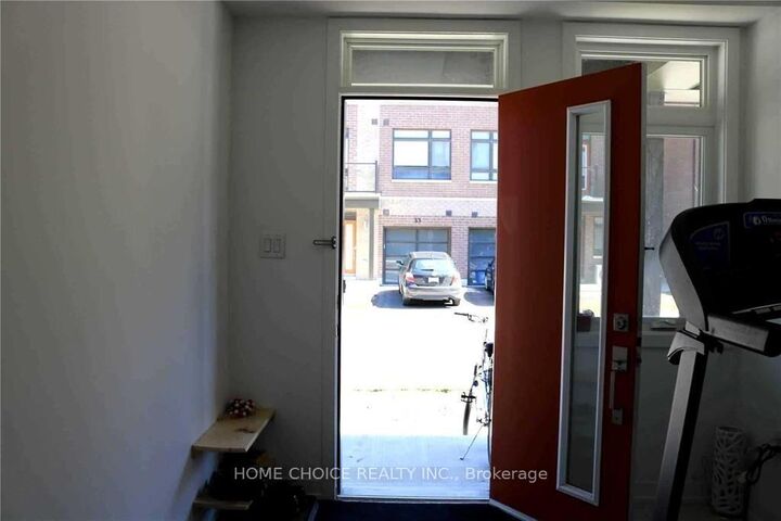 Property Photo:  34 Engel Street E  ON L4L 0G9 