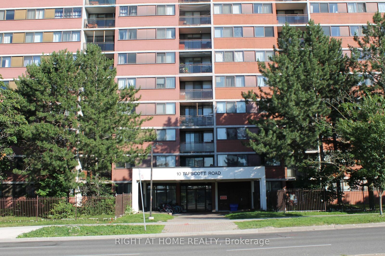 Property Photo:  10 Tapscott Road 405  ON M1B 3L9 