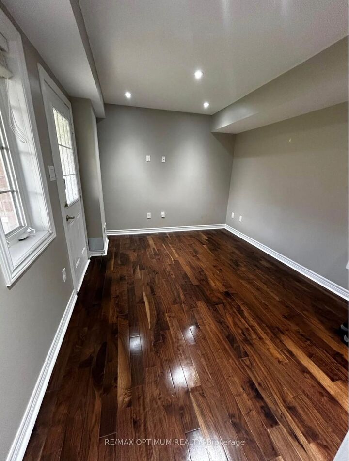 Property Photo:  30 Arizona Drive  ON L6Y 0R6 