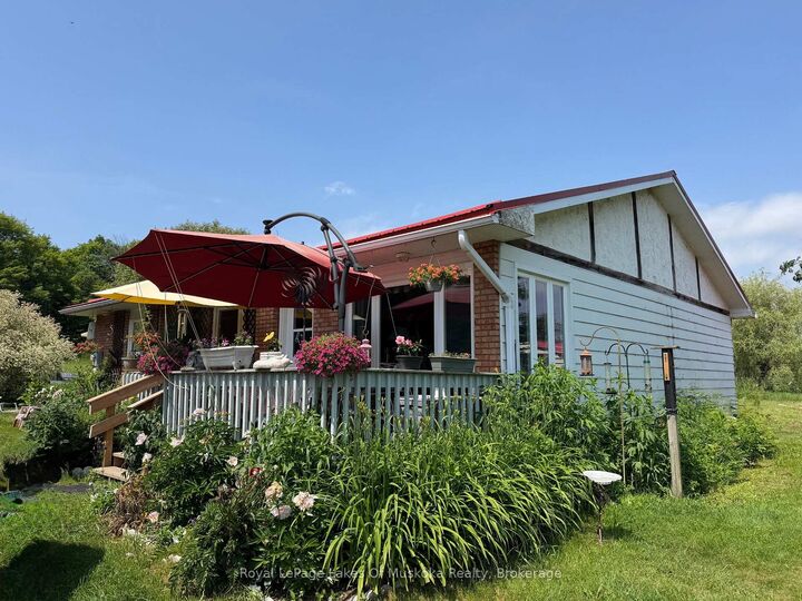 Photo de la propriété:  250 Stephenson Rd 12 West Road W  ON P0B 1M0 