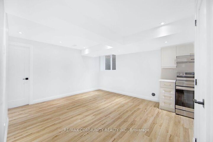 Property Photo:  2447 Moonlight Crescent Bsmt  ON L1V 2P8 