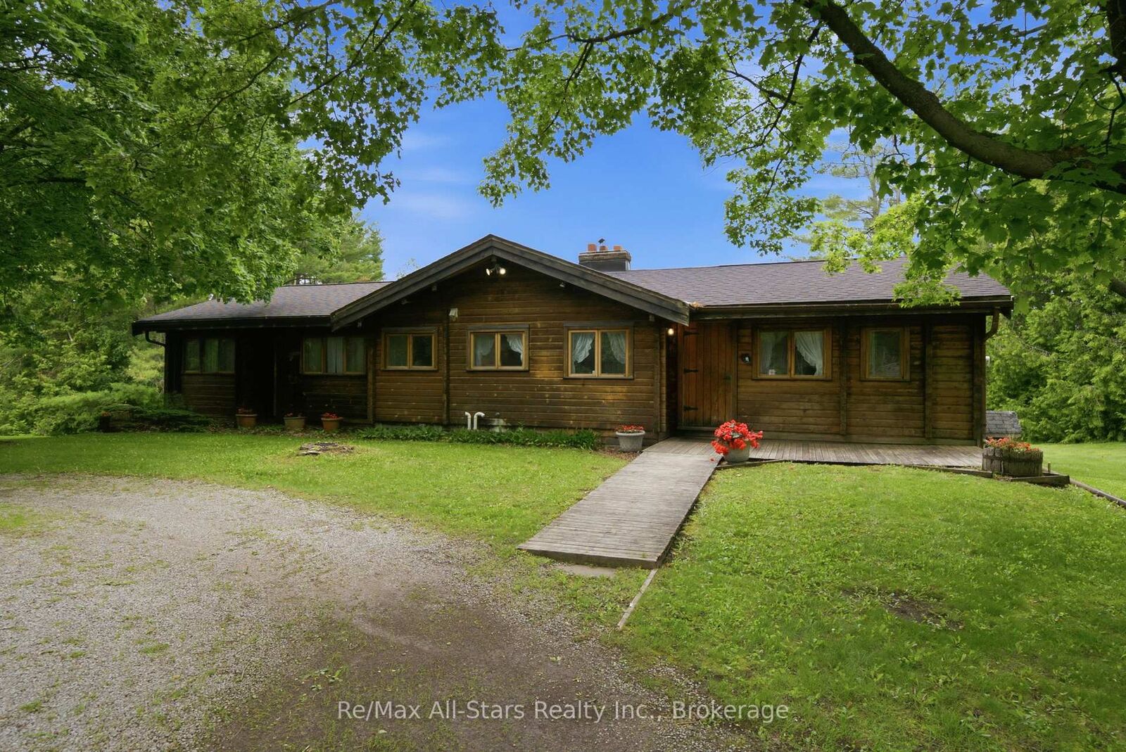 Property Photo:  18050 Nesbitt Line  ON L0B 1L0 