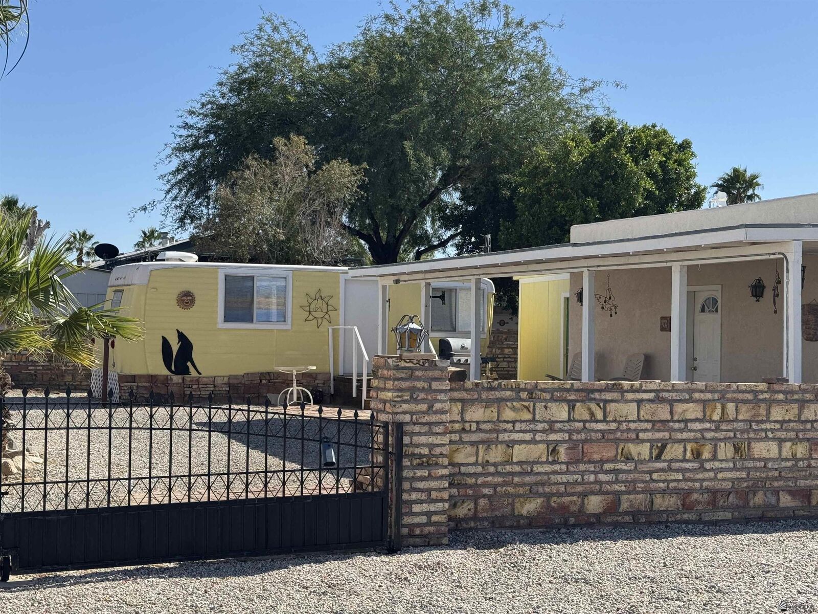 Property Photo:  13619 E 49 Dr  AZ 85367 