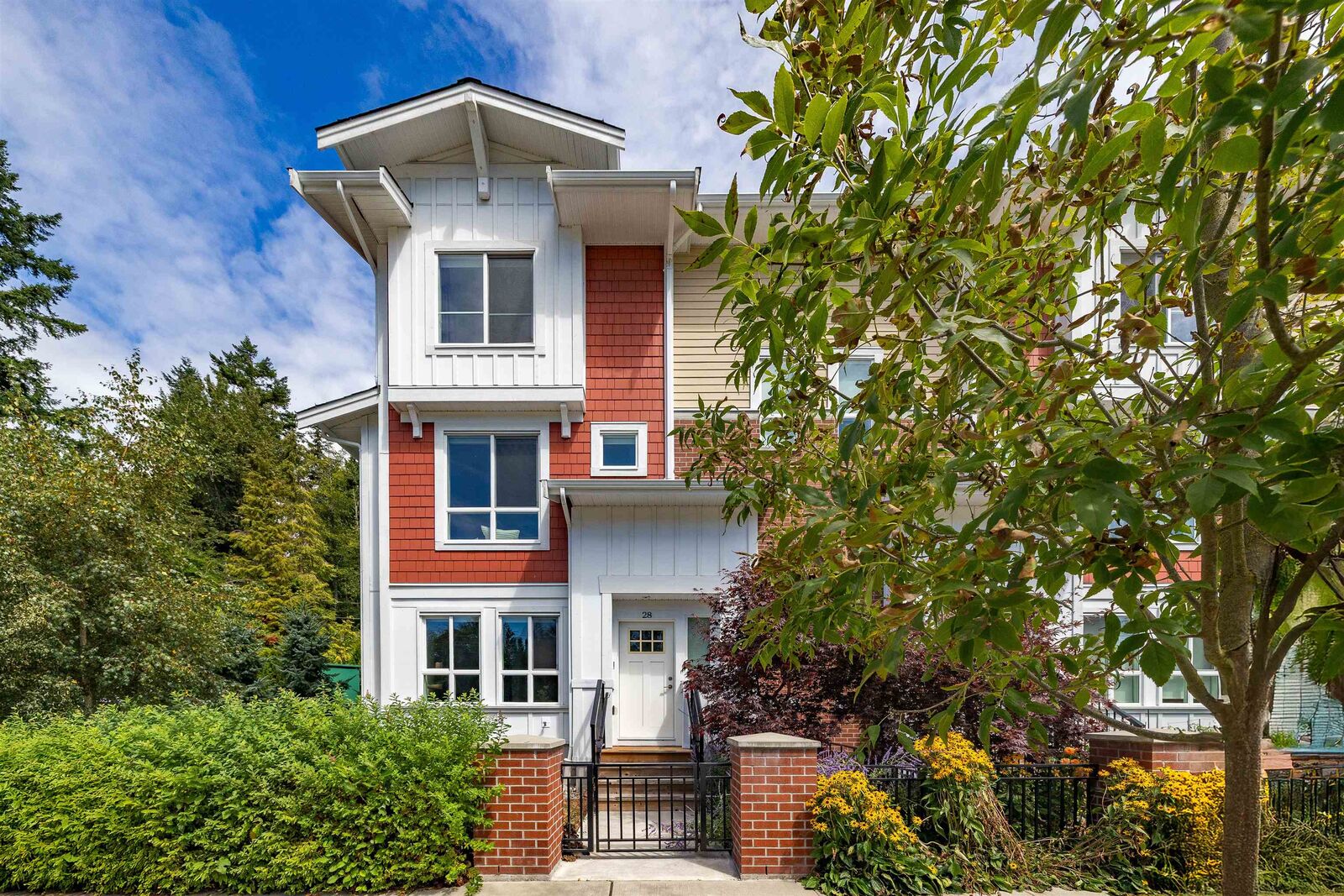 Property Photo:  16561 17A Avenue 28  BC V3Z 1J3 