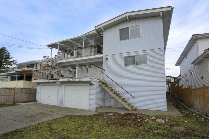 Property Photo: 448 E 59th Avenue BC V5X 1Y1