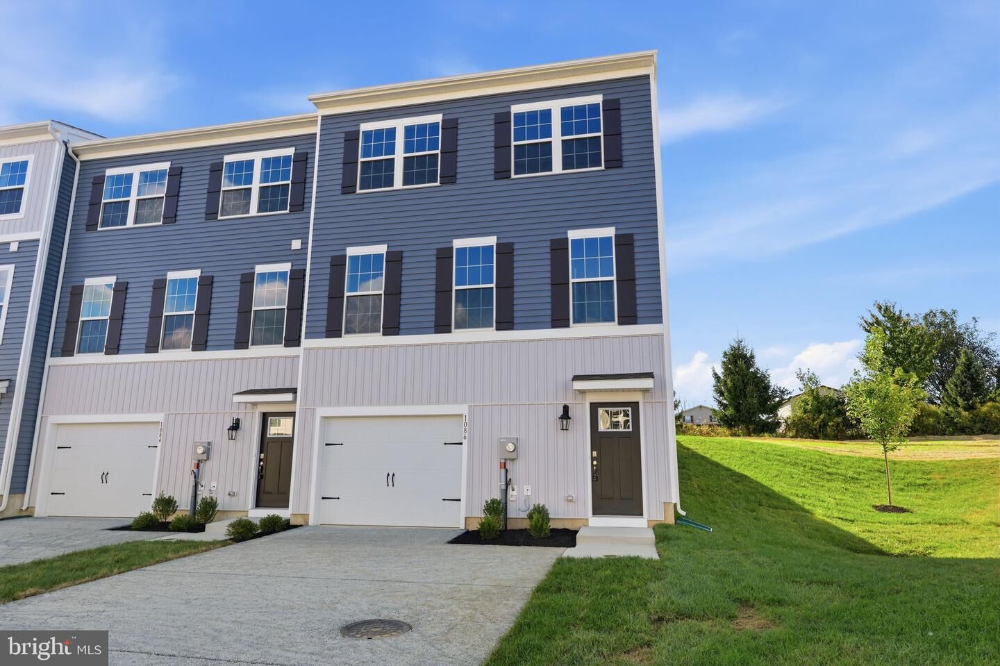 Property Photo: 1086 Meadowlark Drive PA 18051