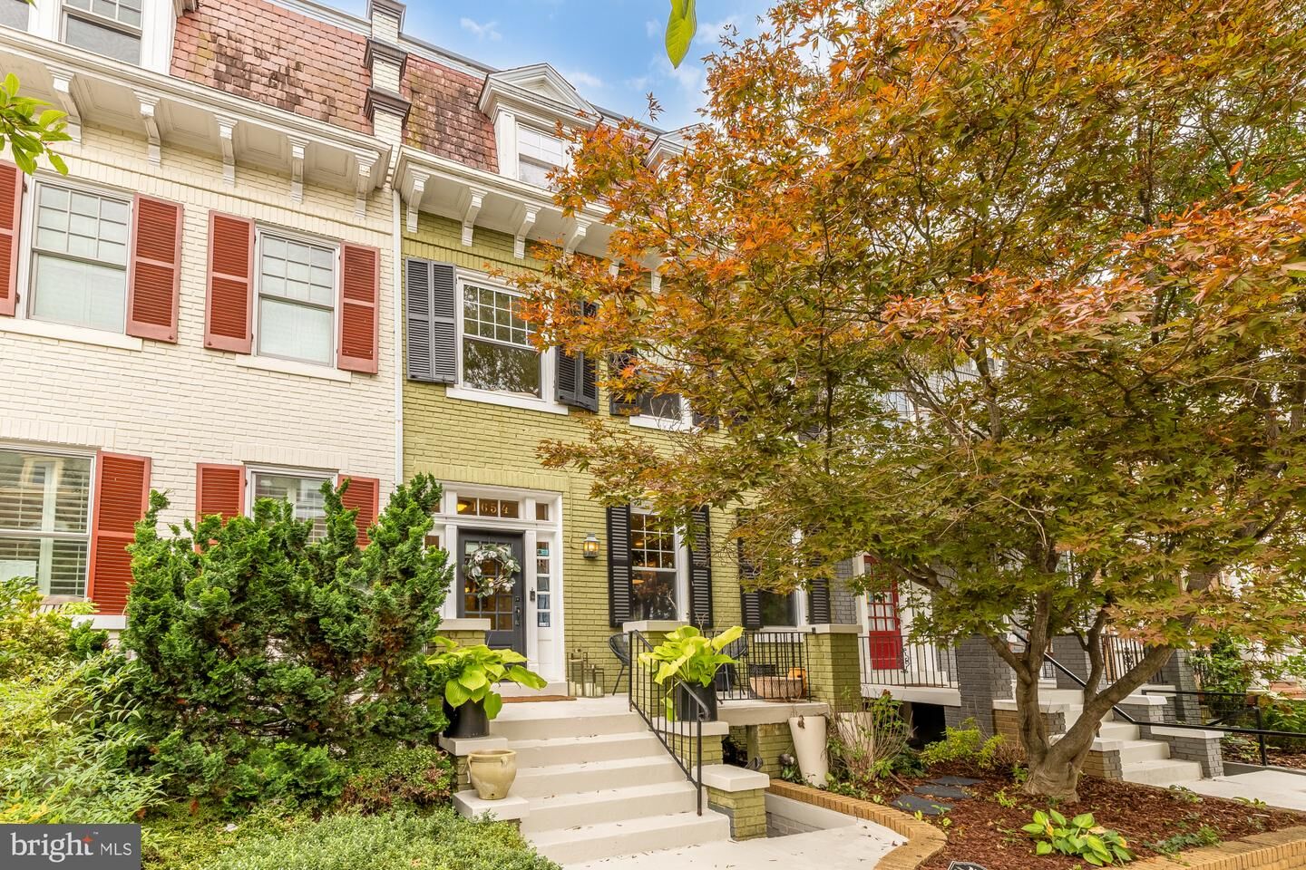 Property Photo:  1654 Hobart Street NW  DC 20009 