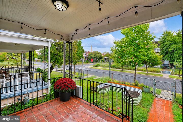 Property Photo:  1830 H Street NE  DC 20002 