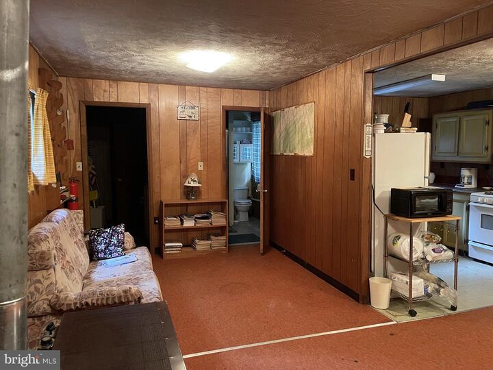 Property Photo:  124 Country Lane  PA 17047 