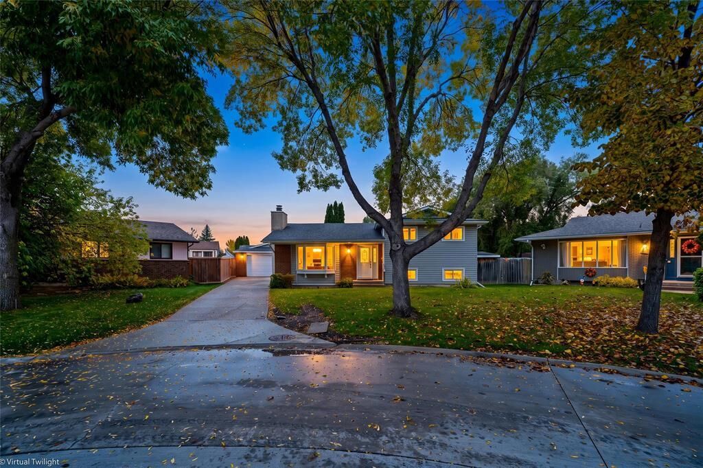 Property Photo:  11 Balcom Cove  MB R2R 1C1 
