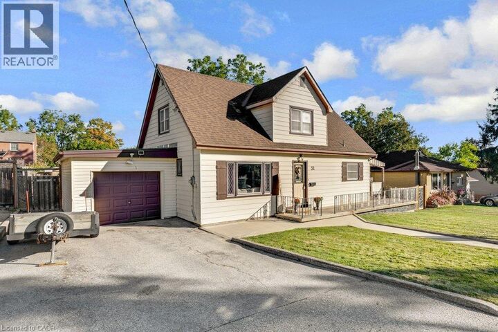 Property Photo:  52 Third Avenue  ON N1S 2C6 