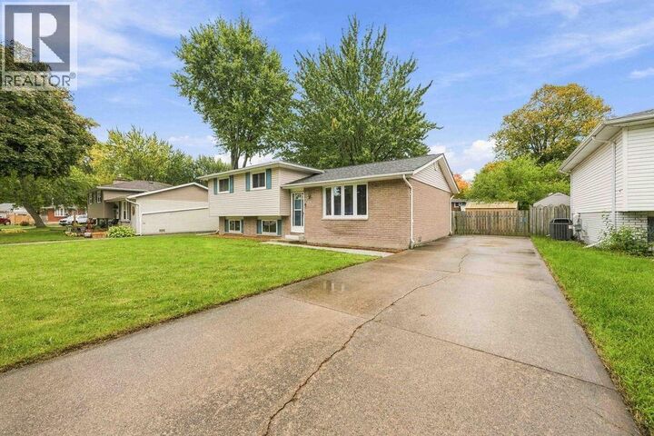 Property Photo:  311 Braemar Place  ON N0N 1G0 