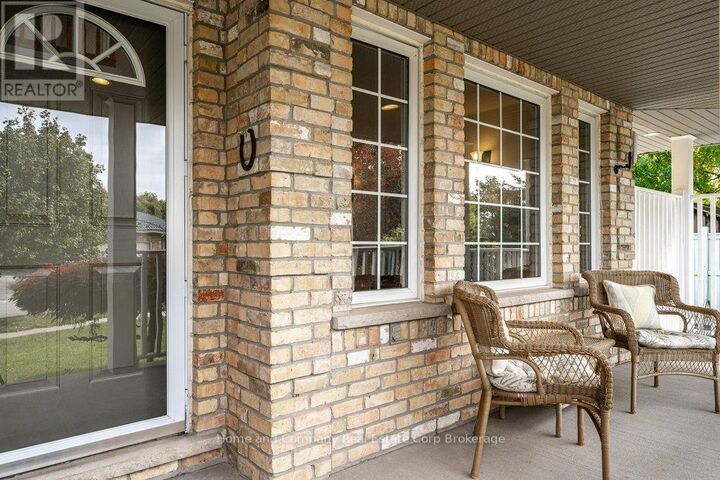 Property Photo: 3 Lightbourne Avenue ON N4Z 1J9