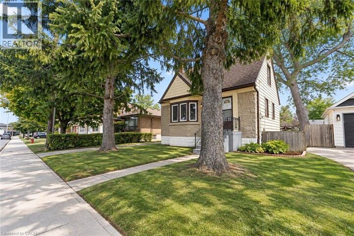 Property Photo:  269 Queensdale Avenue East  ON L9A 1L3 