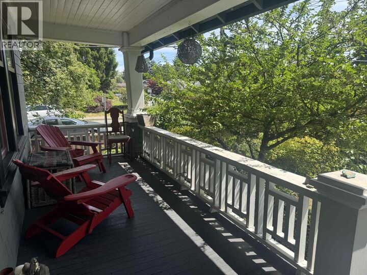 Property Photo: 364 East 14th Street BC V7L 2N6