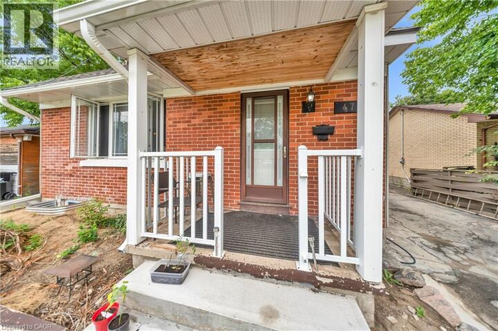Property Photo:  478 Greenfield Avenue  ON N2C 1G1 