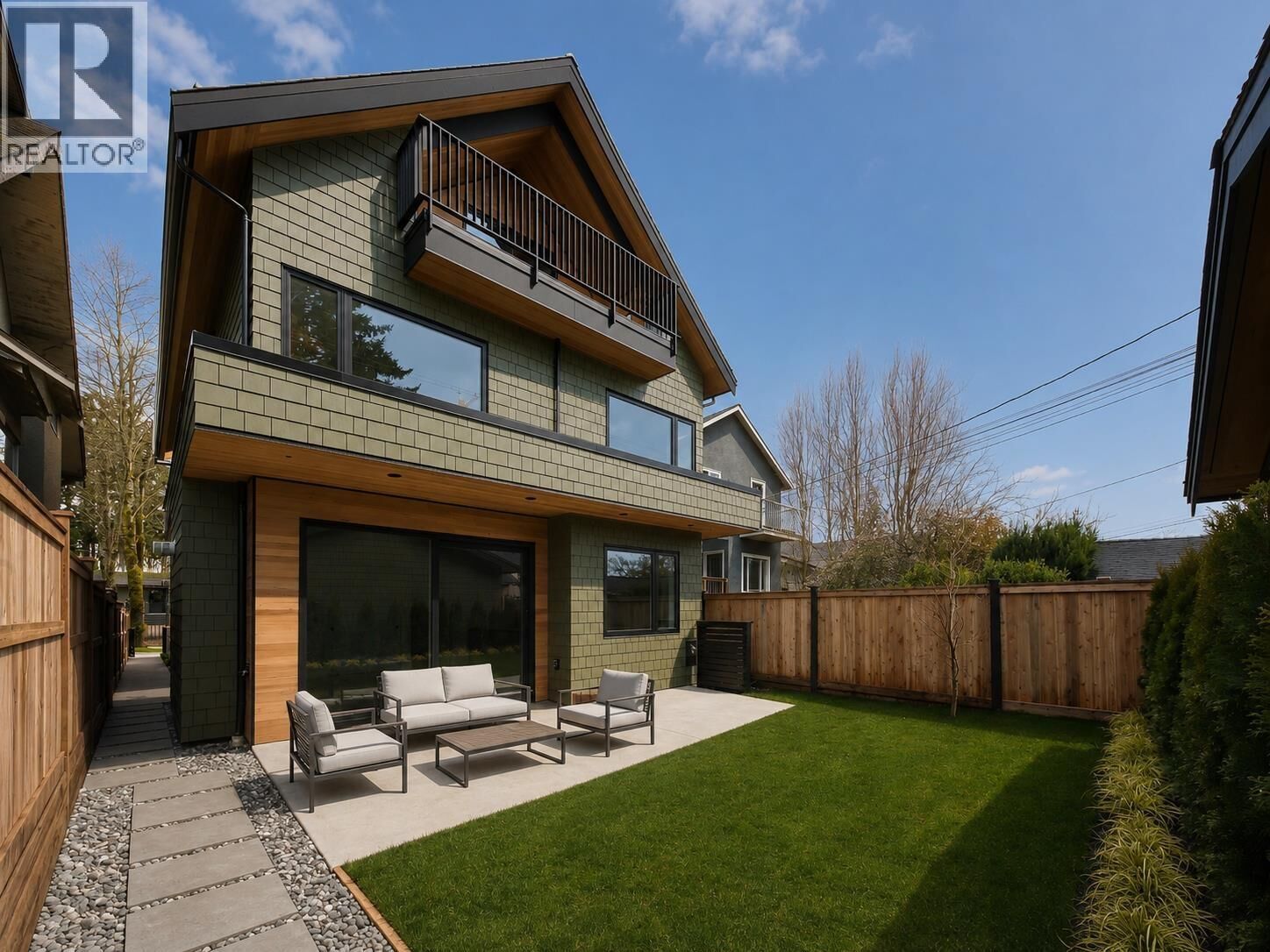 Property Photo: 2755 West 11th Avenue 2 BC V6K 2L8
