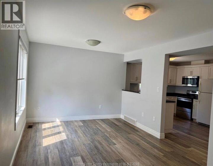 Property Photo:  204 Beechwood 2  ON N8L 1E2 