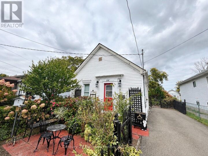 Property Photo:  84 Rykert Street  ON L2S 1Z6 