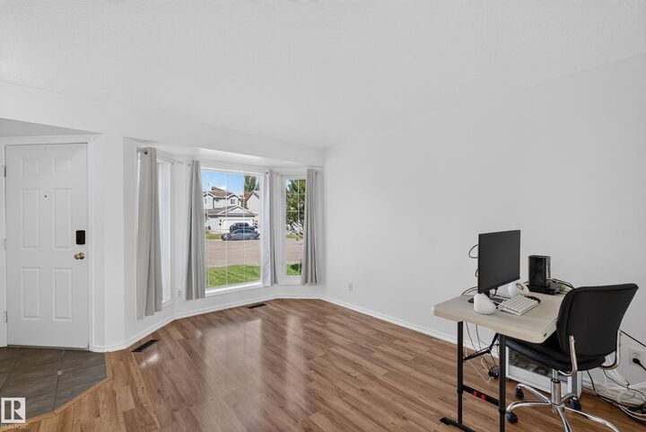 Property Photo:  4839 147 Avenue NW  AB T5Y 2X2 