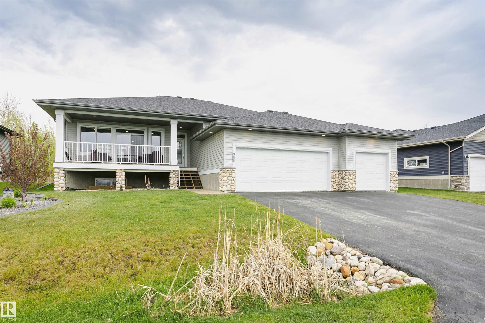 Property Photo:  611 55101 Ste Anne Trail  AB T0E 1A1 