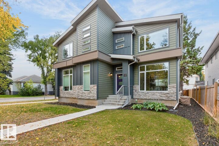 Property Photo:  11207 78 Avenue NW  AB T6G 1J8 