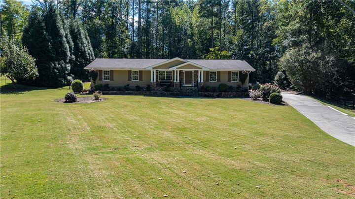 Property Photo: 5454 Burdette Road SE GA 30126