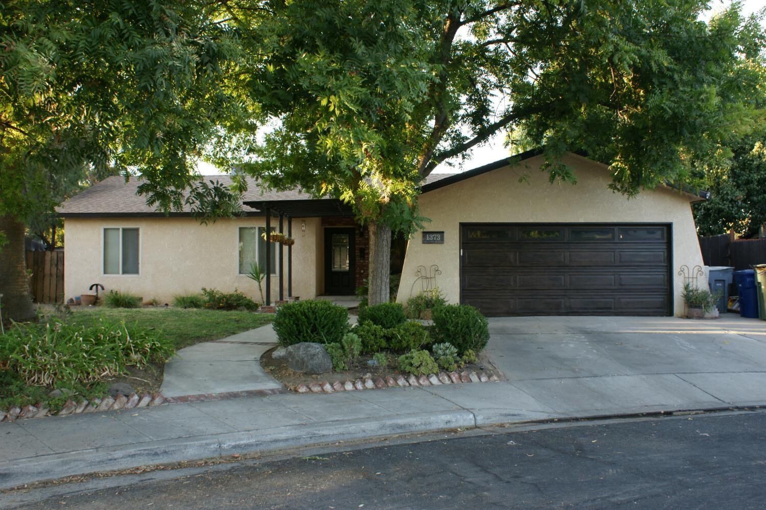 Property Photo:  1373 Fairmont Avenue  CA 93612 