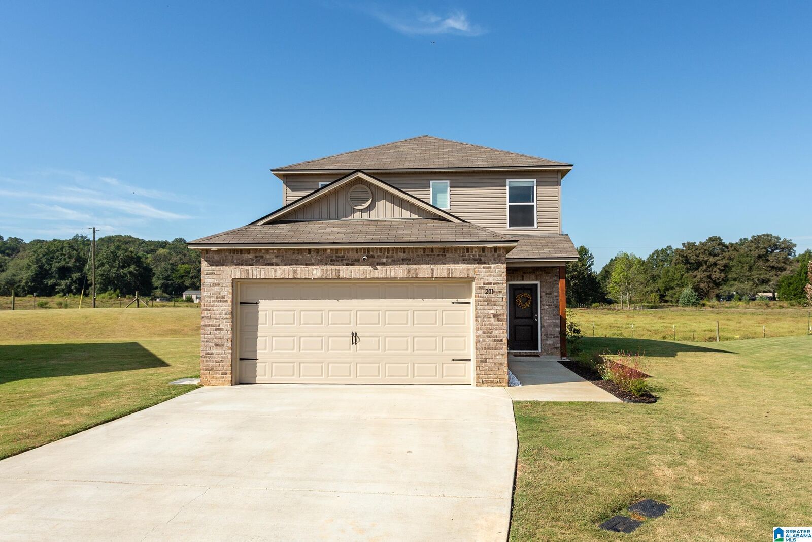 Property Photo:  201 Bow Court  AL 36268 