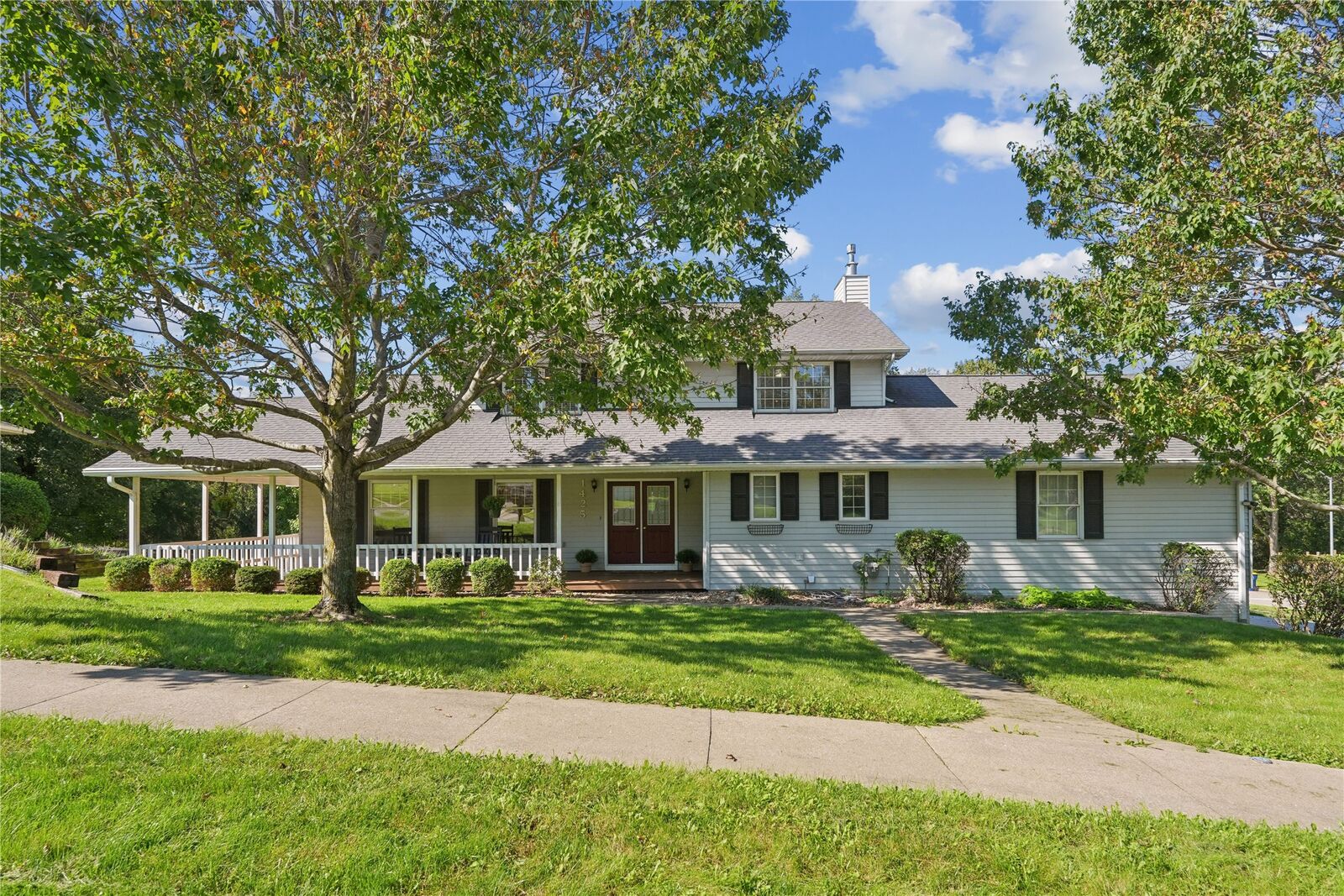 Property Photo:  1425 W 4th Street  IA 50219 