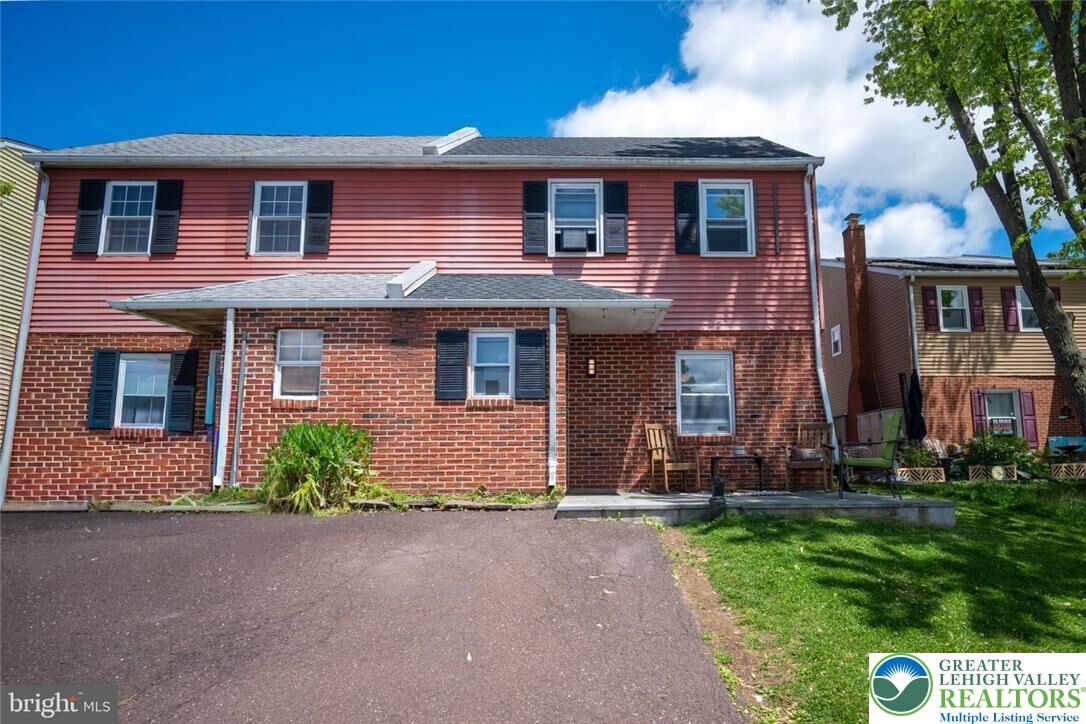 Property Photo: 7 Naylor Court PA 18951