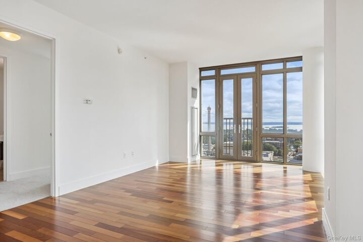 Property Photo: 175 Huguenot Street 2006 NY 10801