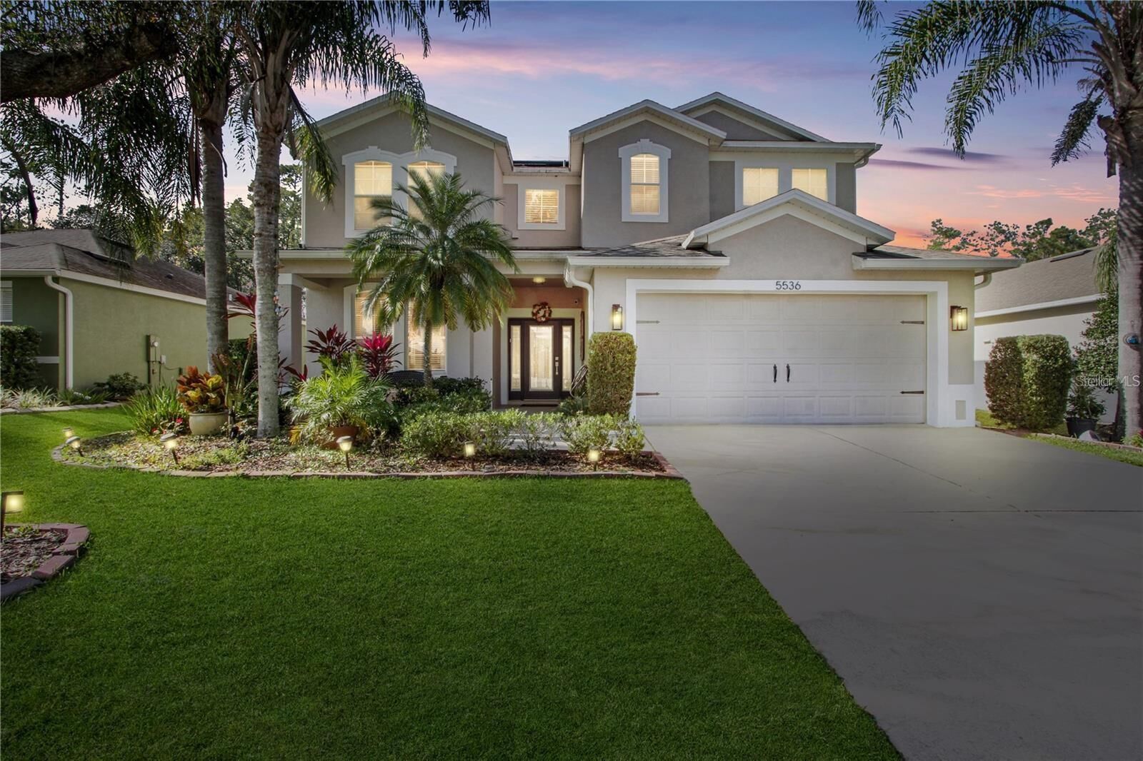 Property Photo: 5536 Ansley Way FL 32757