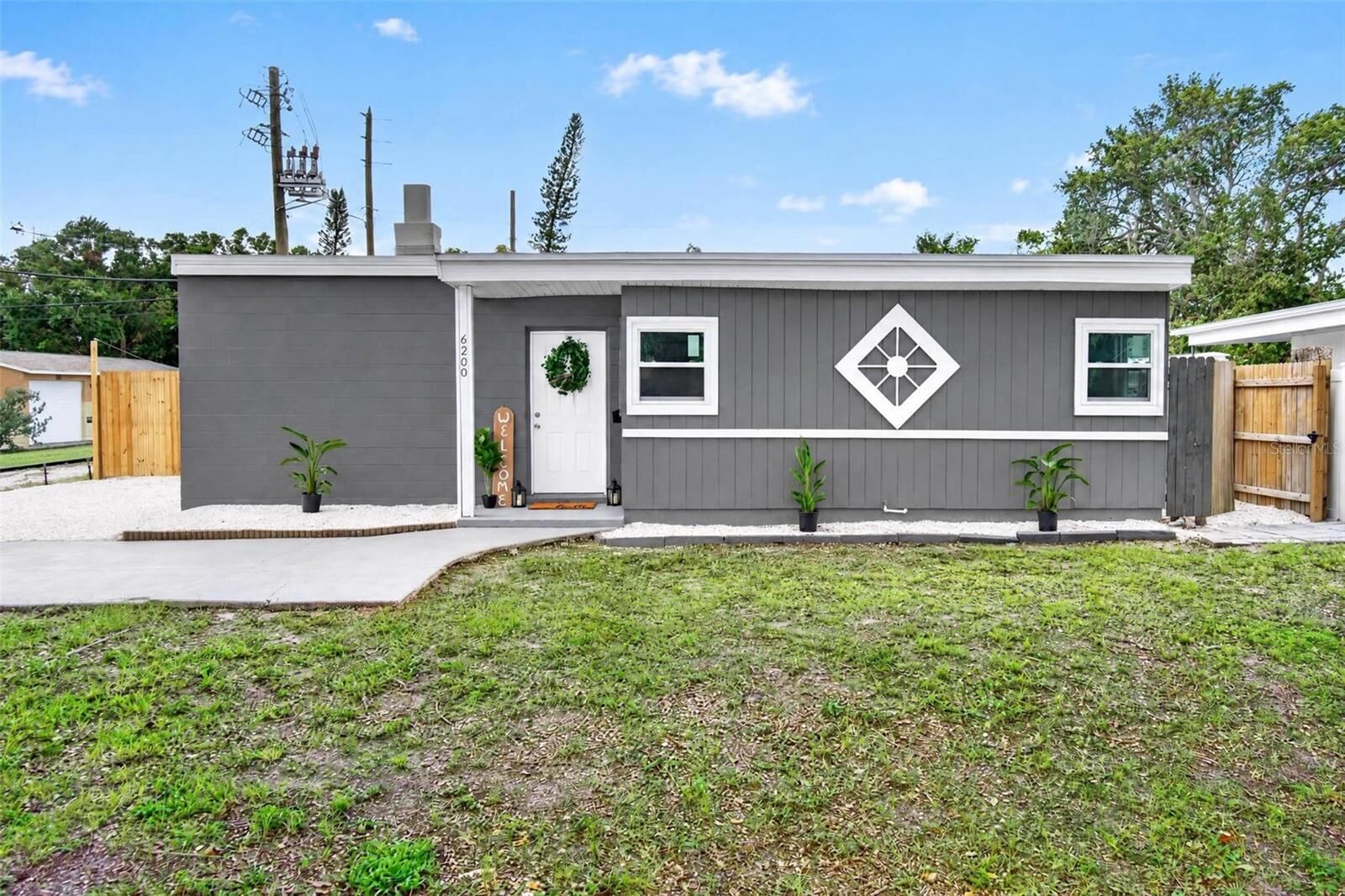Property Photo: 6200 1st Avenue S FL 33707