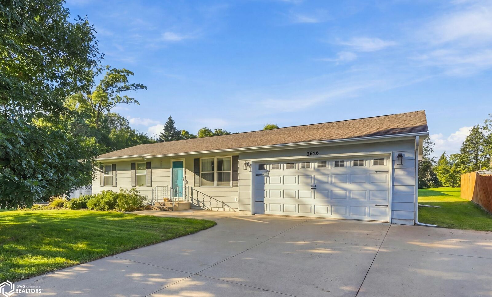 Property Photo:  2626 Evergreen Drive  IA 52601 