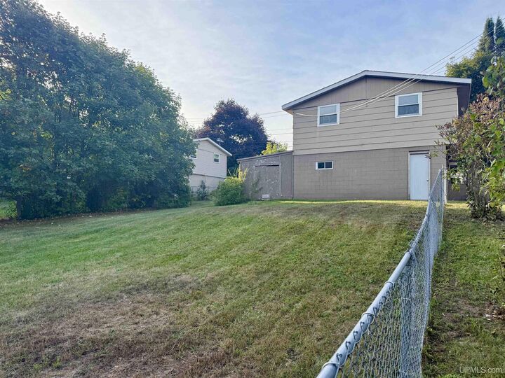 Property Photo: 907 Altamont Street MI 49855